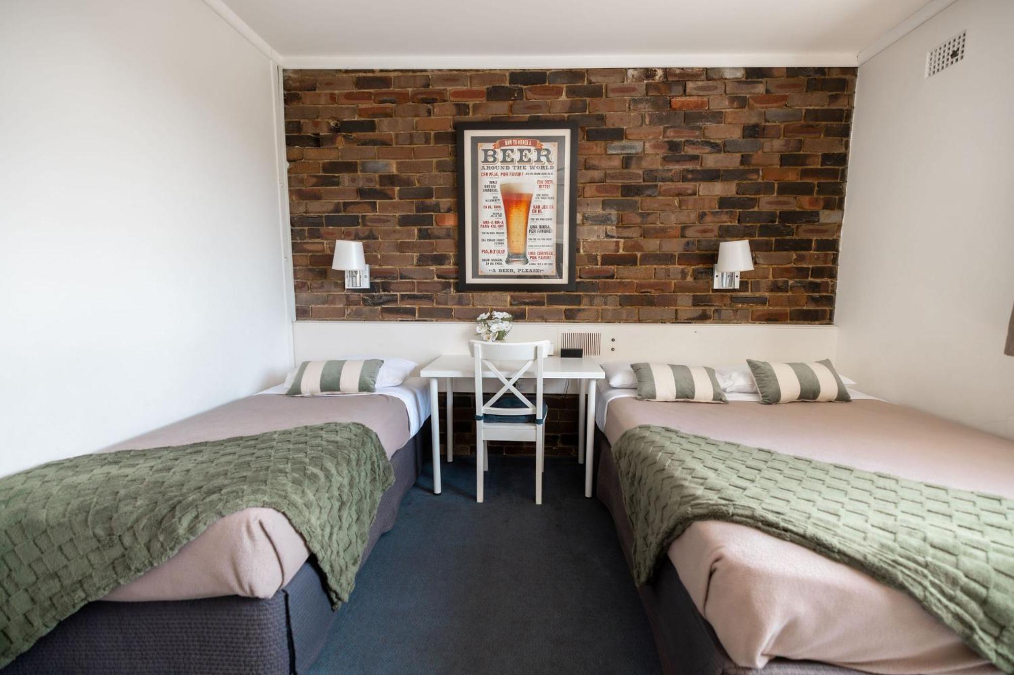 Hornsby Inn Екстериор снимка